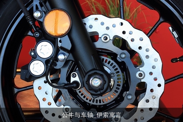 公牛与车轴_伊索寓言 公牛与车轴_伊索寓言